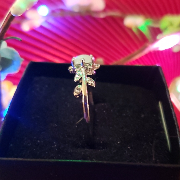 Ring - Picture 3 of 7